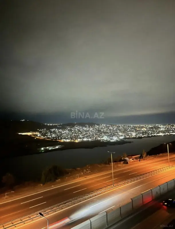 Kirayə verilir 4 otaqlı mənzil 124 m²