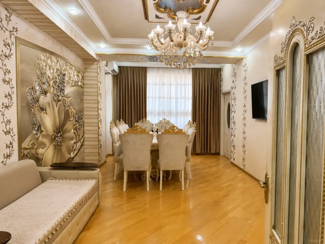 Satılır 4 otaqlı mənzil 110 m²