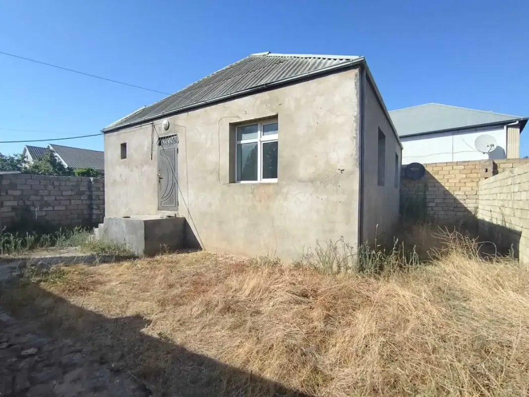 Satılır 3 otaqlı həyət evi 200 m²