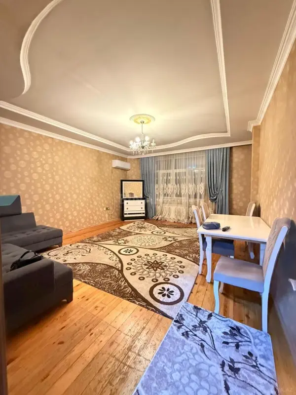 Satılır 2 otaqlı mənzil 69 m²