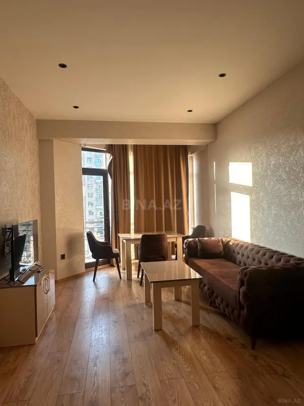 Kirayə verilir 2 otaqlı mənzil 63 m²