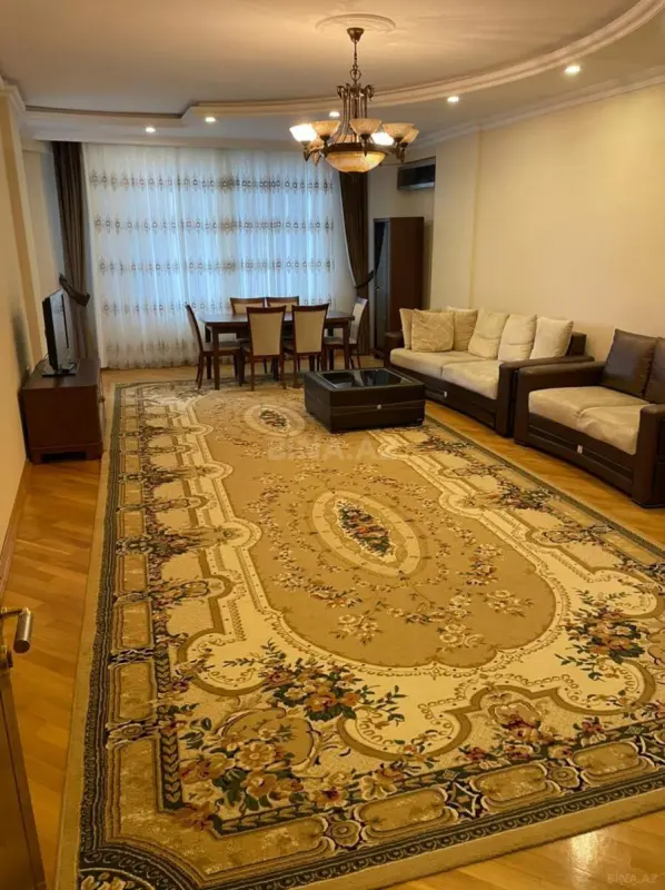 Kirayə verilir 3 otaqlı mənzil 150 m²