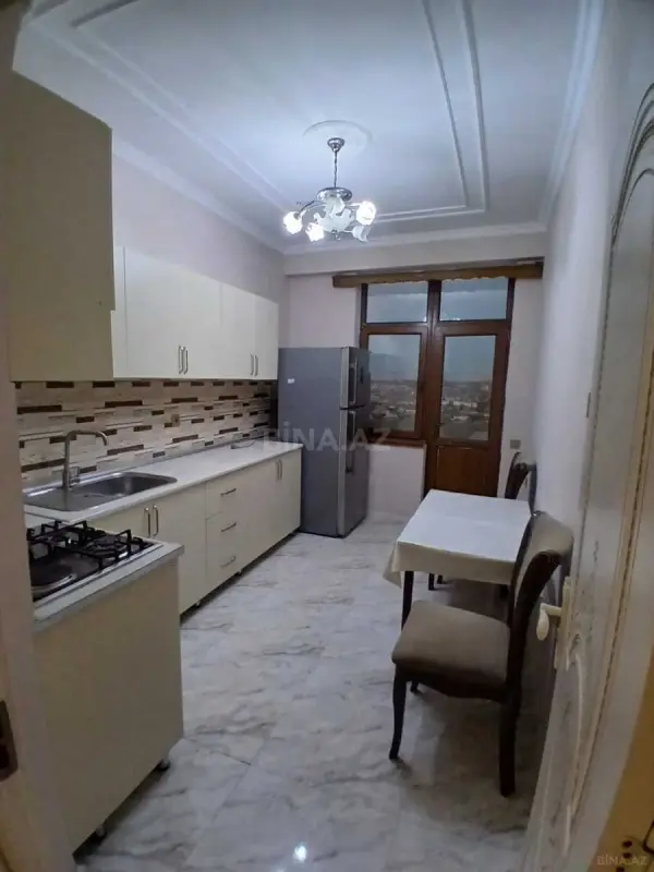 Satılır 2 otaqlı mənzil 70 m²