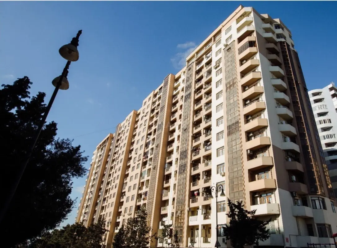 Satılır 3 otaqlı mənzil 97 m²