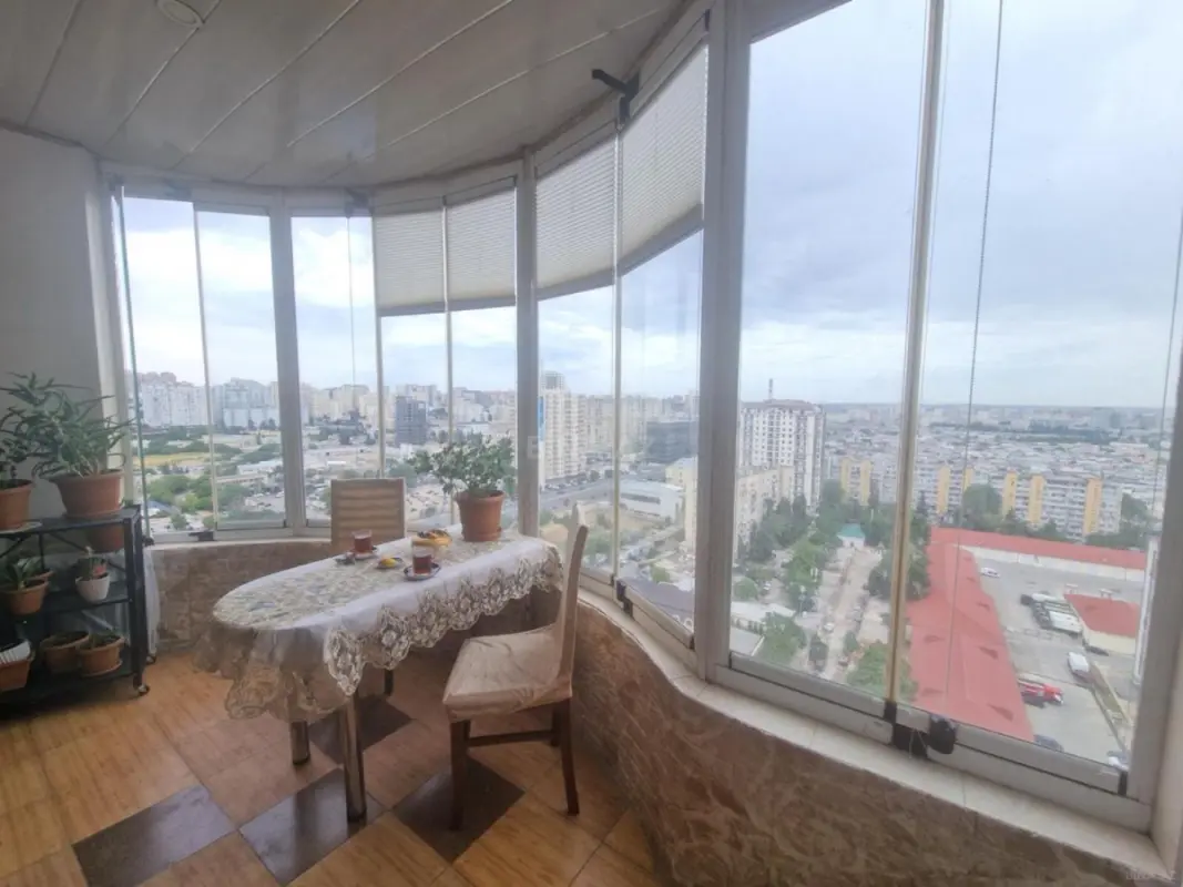 Satılır 3 otaqlı mənzil 110 m²