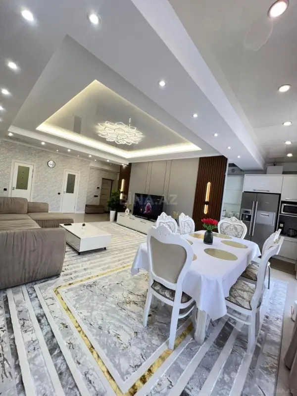 Kirayə verilir 3 otaqlı mənzil 140 m²