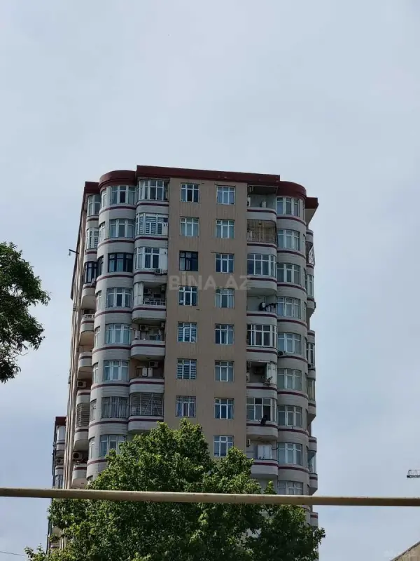 Satılır 4 otaqlı mənzil 154 m²