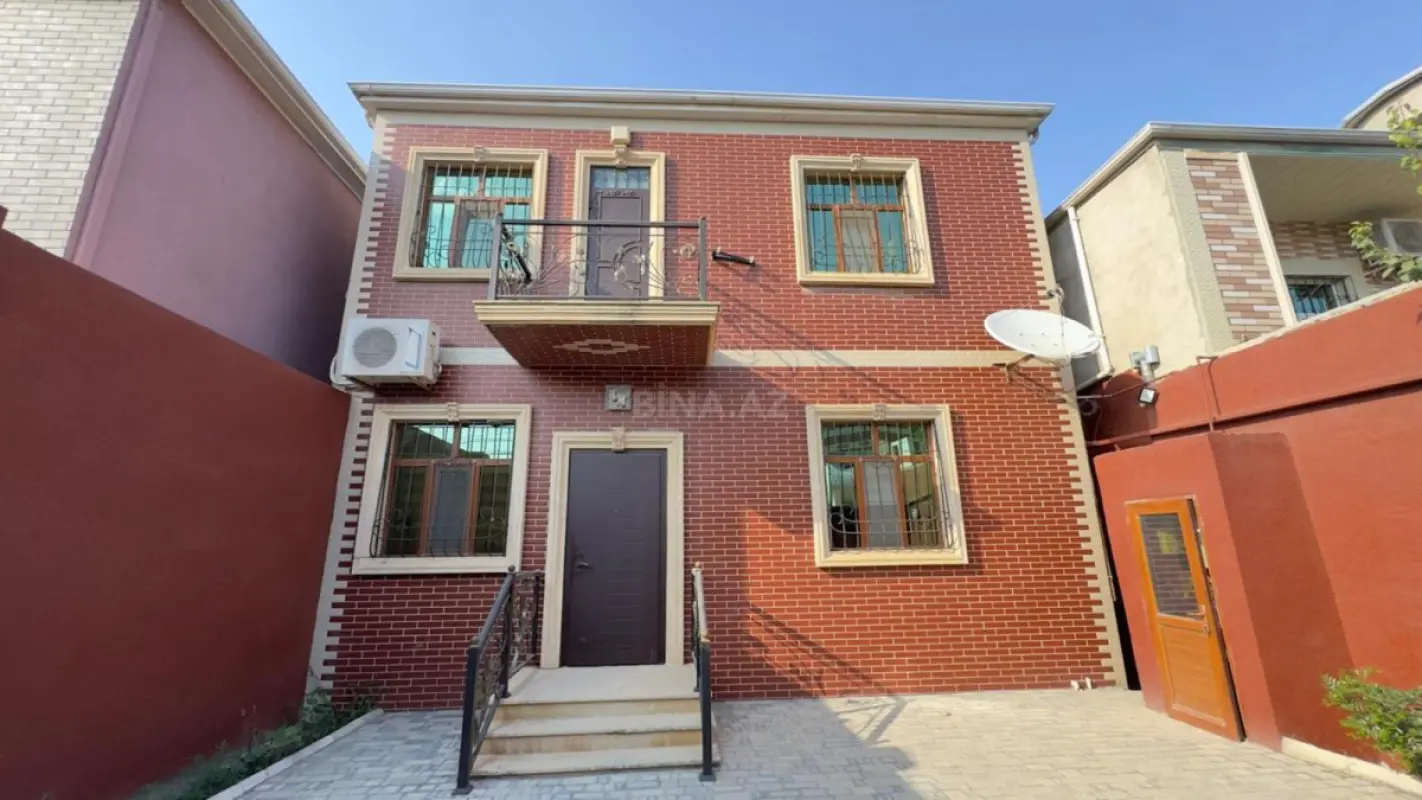 Satılır 5 otaqlı həyət evi 157 m²