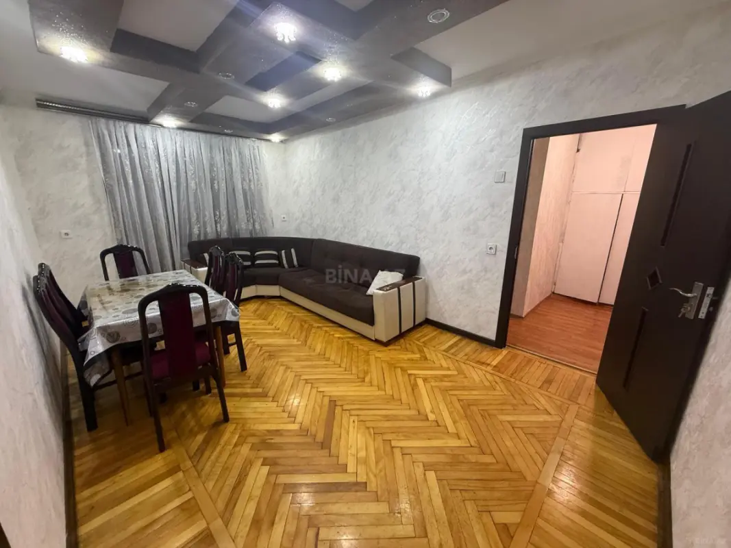 Kirayə verilir 2 otaqlı mənzil 47 m²