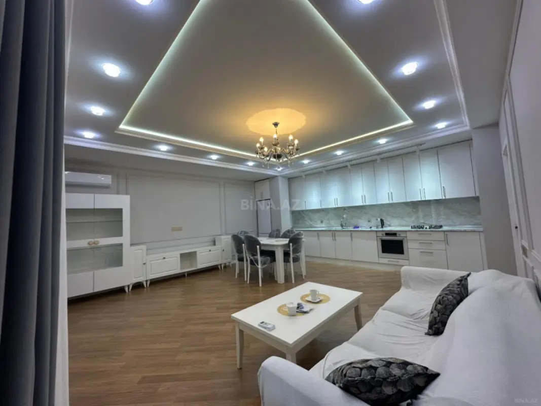 Satılır 3 otaqlı mənzil 106 m²