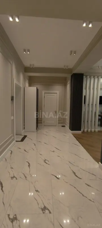 Kirayə verilir 3 otaqlı mənzil 135 m²