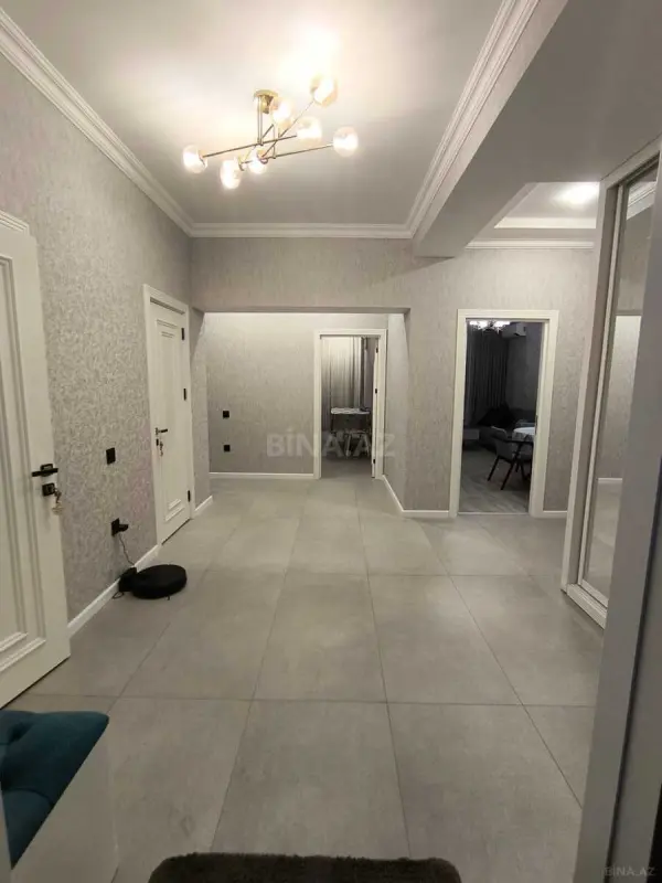 Kirayə verilir 2 otaqlı mənzil 80 m²
