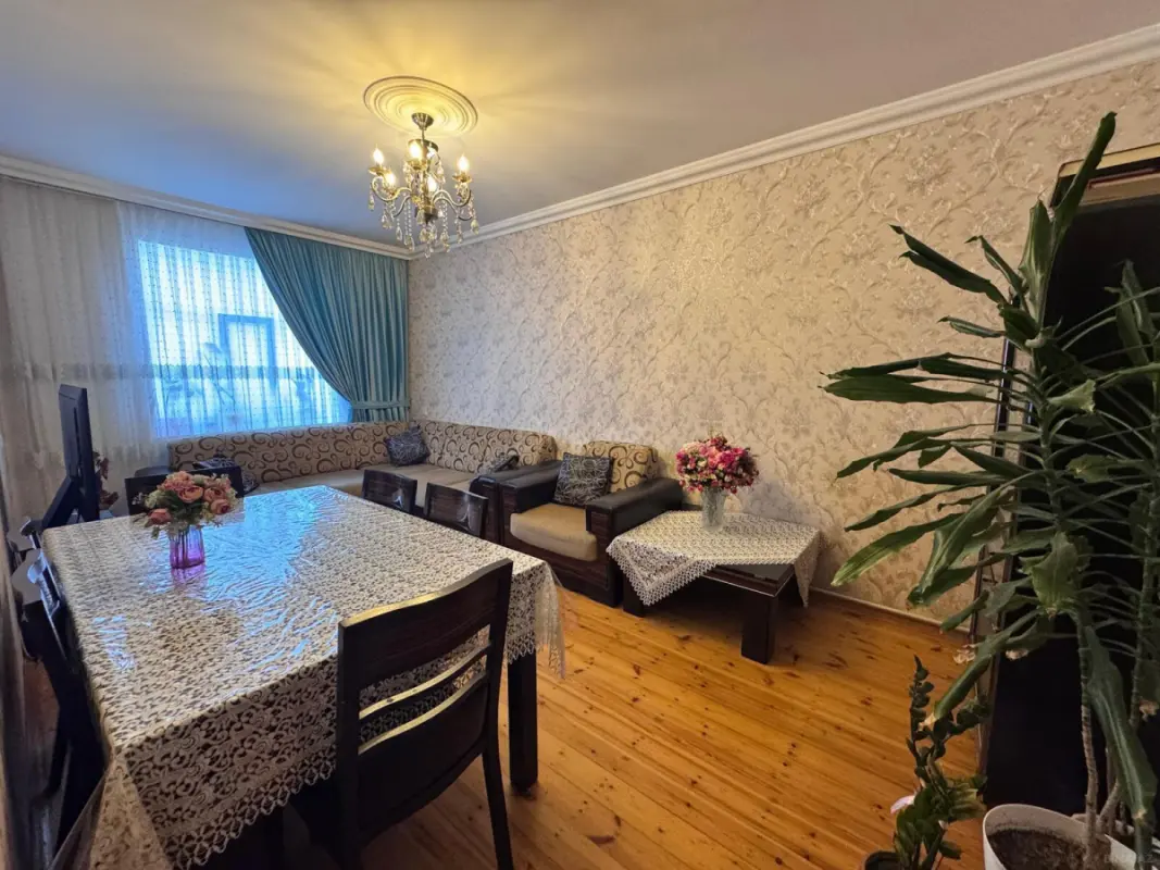 Satılır 4 otaqlı mənzil 106 m²
