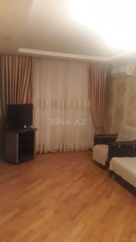 Kirayə verilir 2 otaqlı mənzil 80 m²