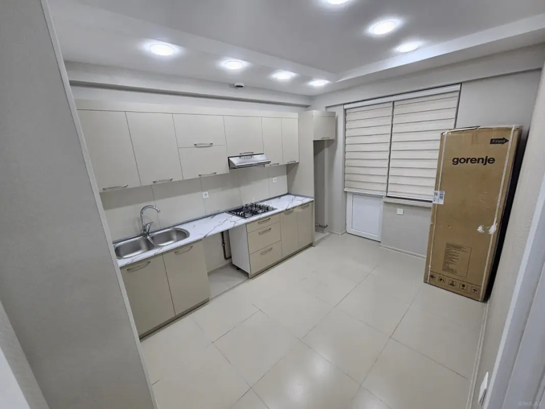 Kirayə verilir 2 otaqlı mənzil 75 m²