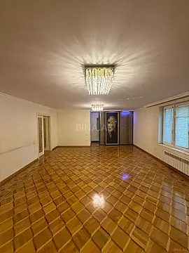 Kirayə verilir 4 otaqlı mənzil 170 m² — Bakı, Nərimanov 4 otaq 170.00 m²