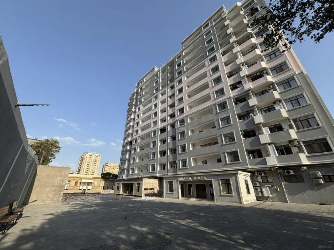 Satılır 2 otaqlı mənzil 62 m²