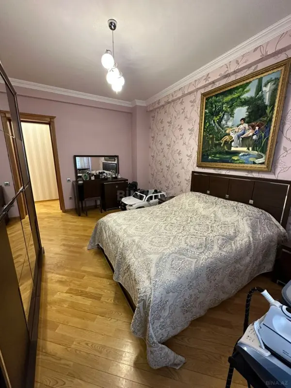 Kirayə verilir 3 otaqlı mənzil 140 m²