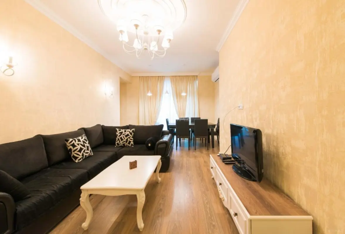 Kirayə verilir 3 otaqlı mənzil 110 m²