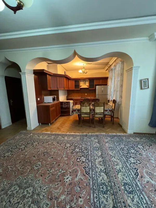 Satılır 2 otaqlı mənzil 78 m²