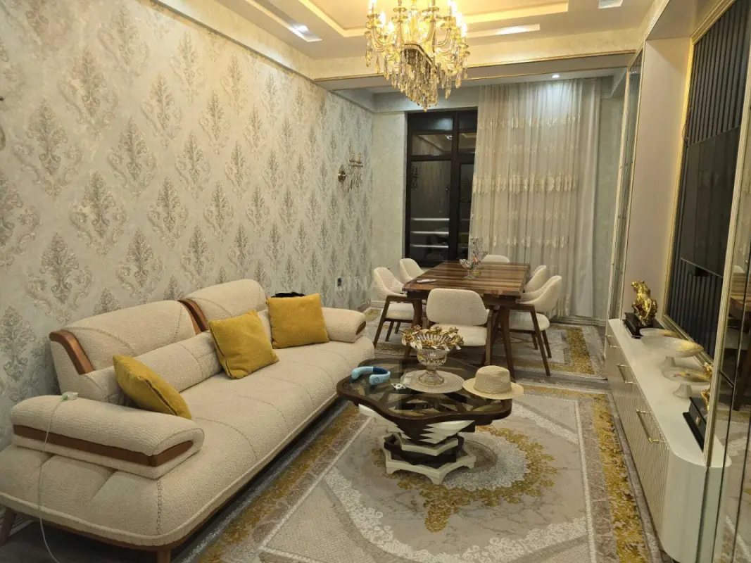 Satılır 3 otaqlı mənzil 123 m²