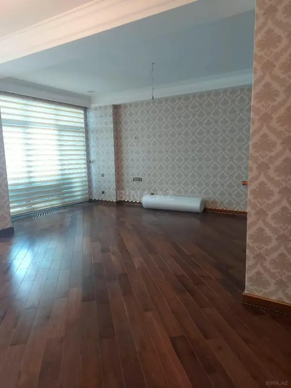 Satılır obyekt 200 m²