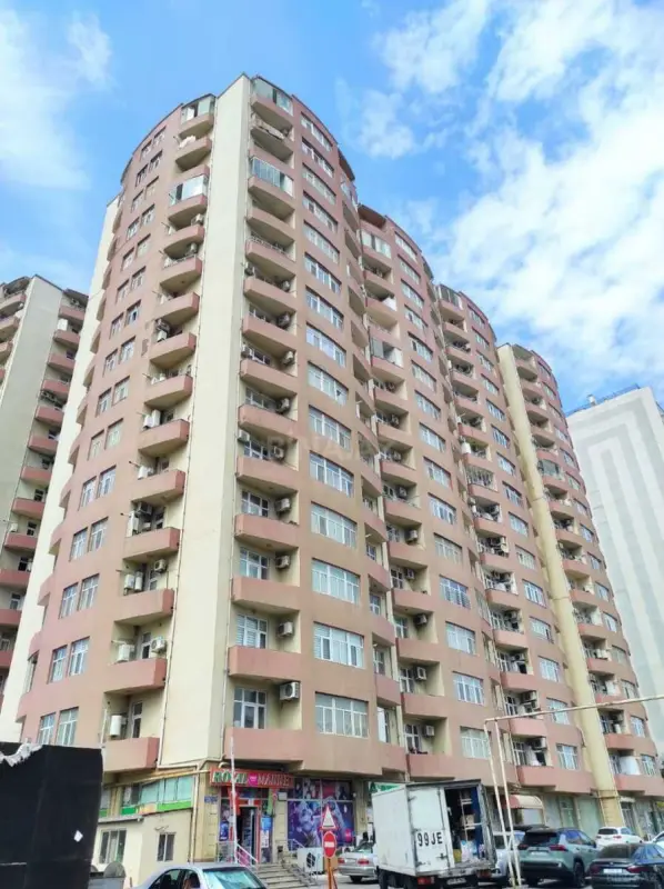 Satılır 2 otaqlı mənzil 95 m²