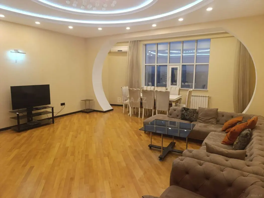 Satılır 3 otaqlı mənzil 160 m²