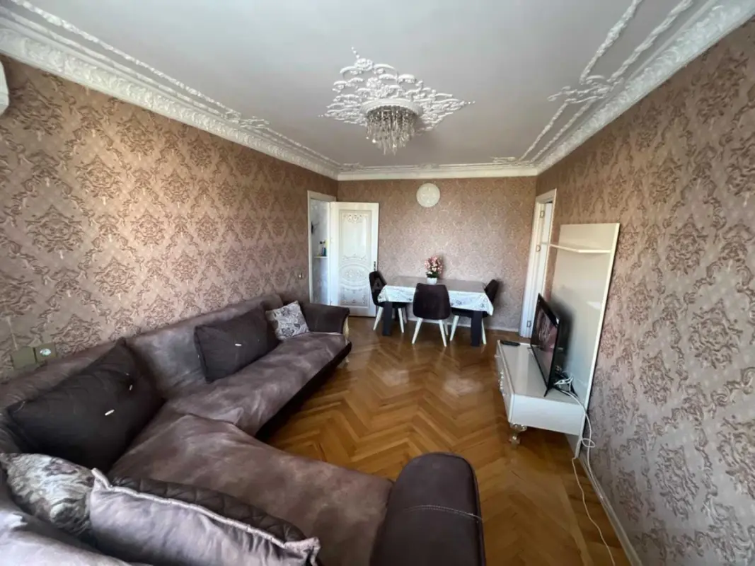 Kirayə verilir 2 otaqlı mənzil 60 m²