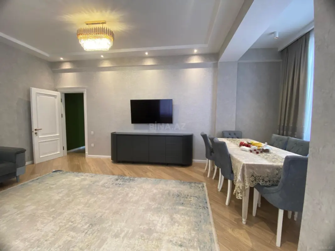 Satılır 3 otaqlı mənzil 120 m²