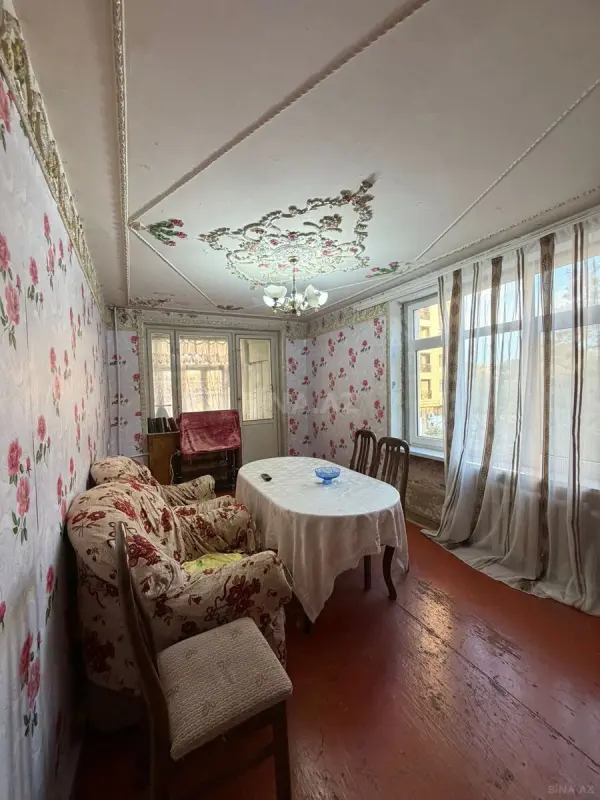Satılır 5 otaqlı mənzil 120 m²