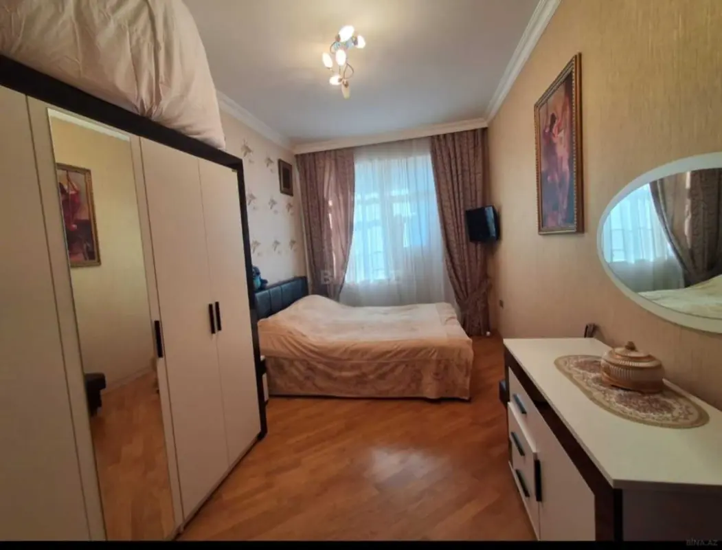 Satılır 3 otaqlı mənzil 120 m²