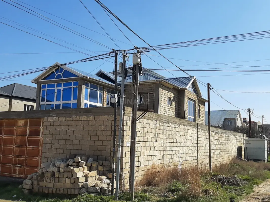 Satılır 10 otaqlı həyət evi 436 m²