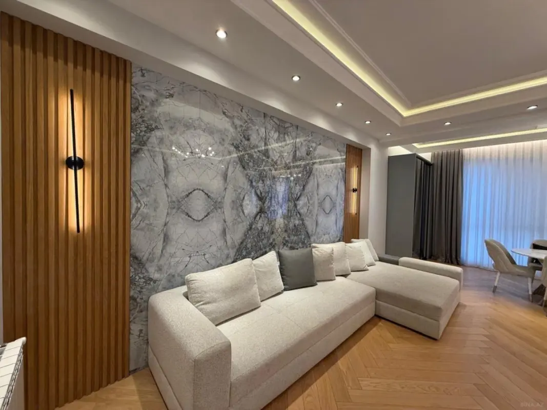 Kirayə verilir 2 otaqlı mənzil 125 m²