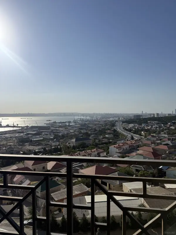 Satılır 3 otaqlı mənzil 140 m²