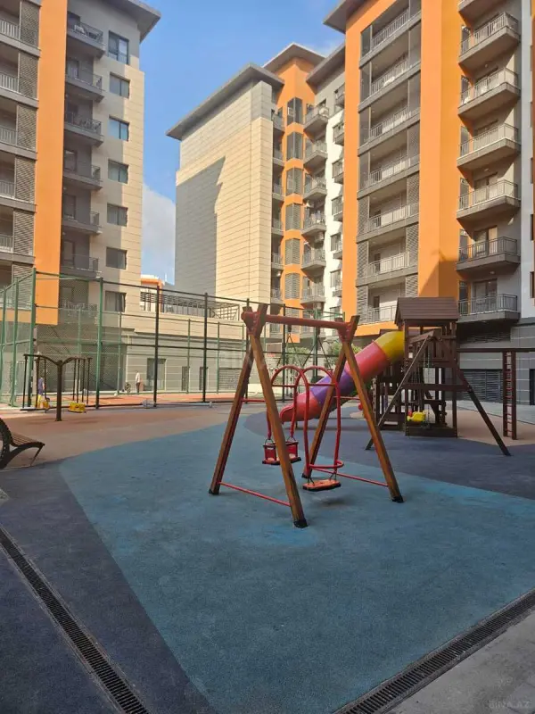 Satılır 2 otaqlı mənzil 94 m²
