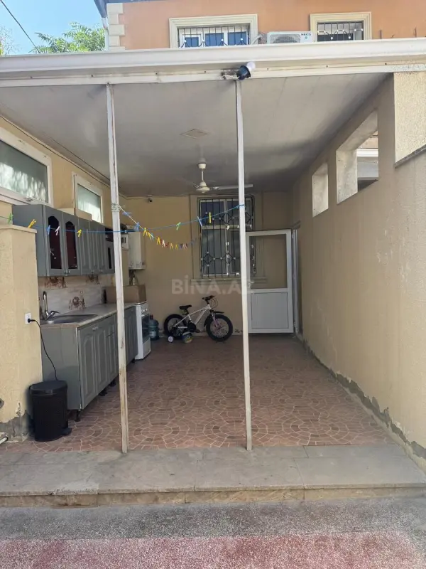 Satılır 4 otaqlı həyət evi 160 m²