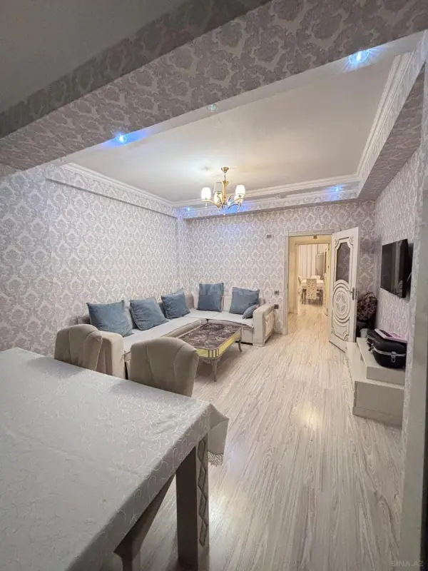 Satılır 2 otaqlı mənzil 83 m²