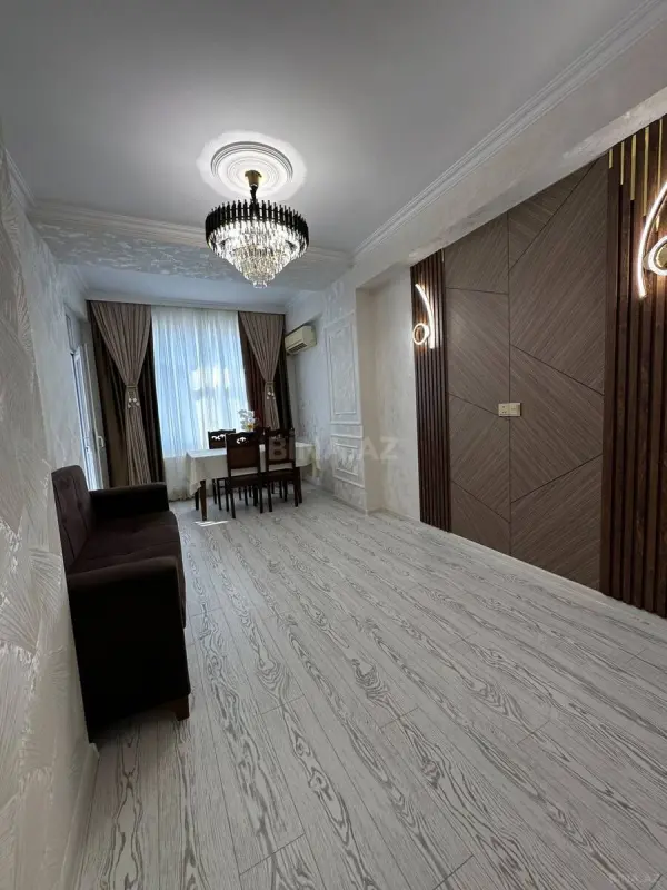 Satılır 2 otaqlı mənzil 62 m²