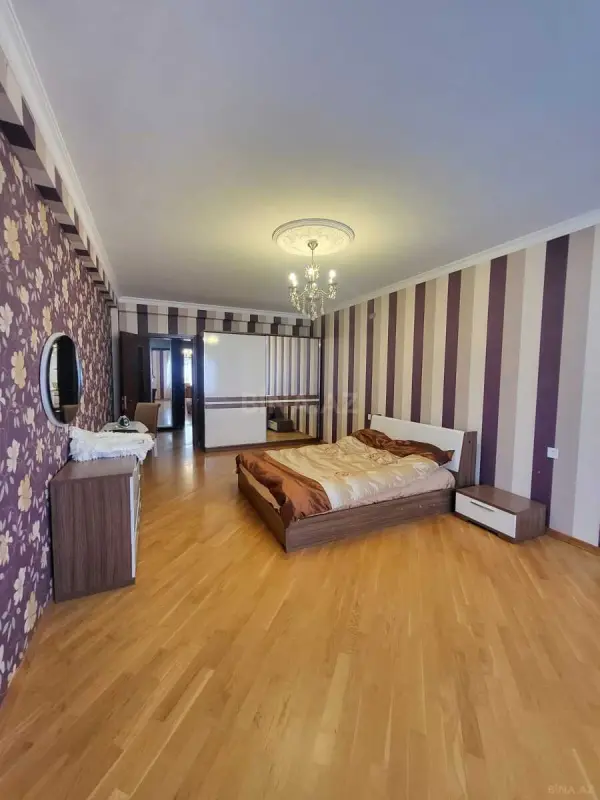Kirayə verilir 3 otaqlı mənzil 150 m²