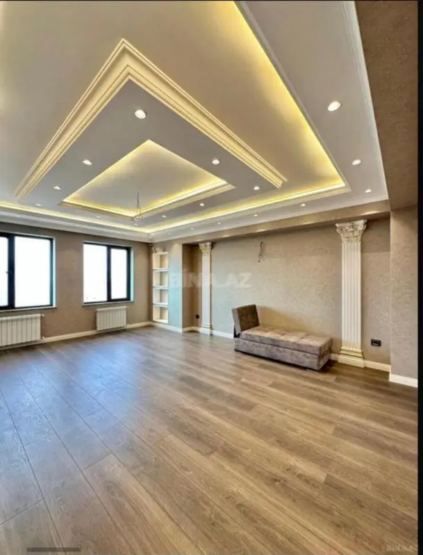 Satılır 2 otaqlı mənzil 112 m²