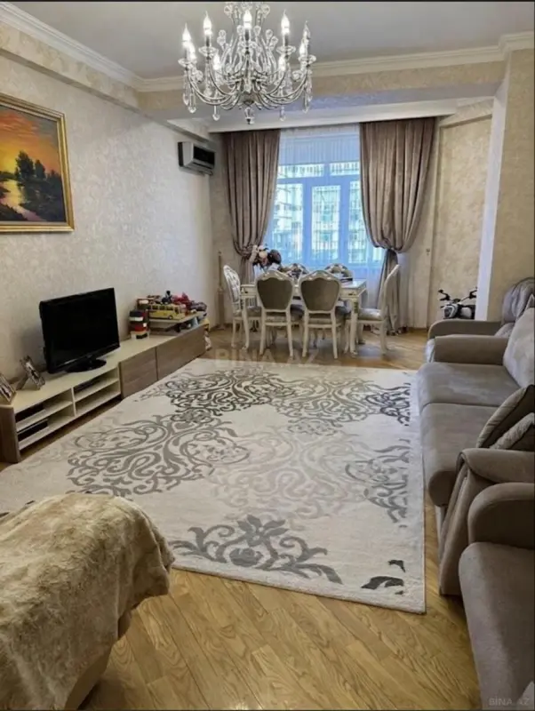 Kirayə verilir 3 otaqlı mənzil 125 m²