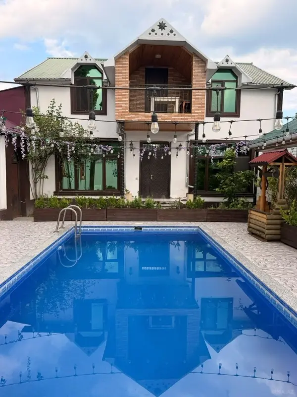 Kirayə verilir 5 otaqlı həyət evi 220 m²