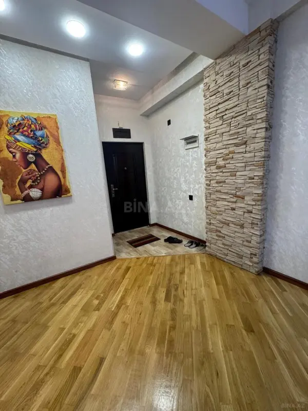 Satılır 1 otaqlı mənzil 65 m²