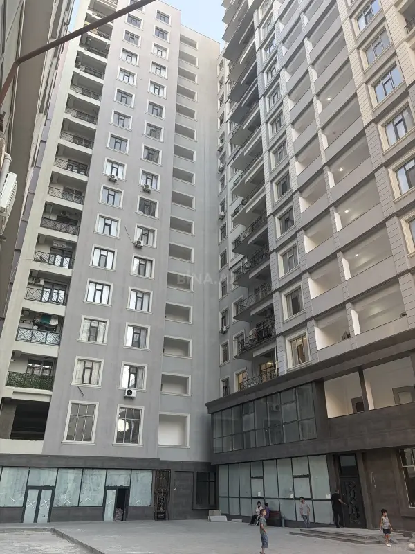 Satılır 3 otaqlı mənzil 110 m²