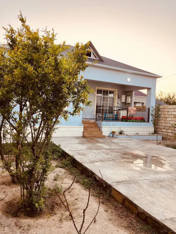 Satılır 4 otaqlı həyət evi 130 m²
