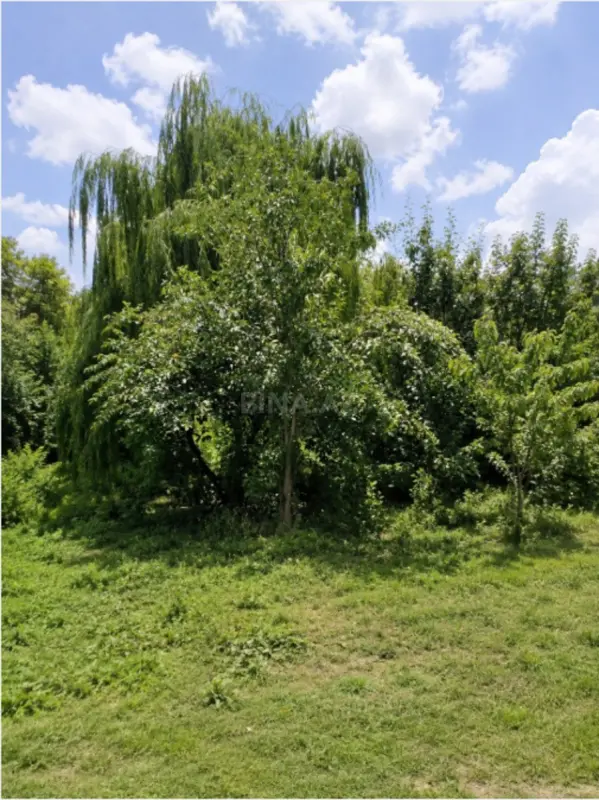 Satılır torpaq sahəsi 15 m²
