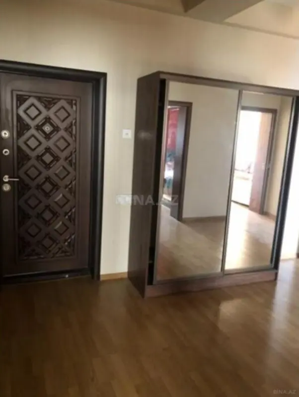 Kirayə verilir 3 otaqlı mənzil 120 m²