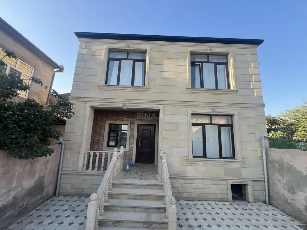 Satılır 4 otaqlı həyət evi 180 m²