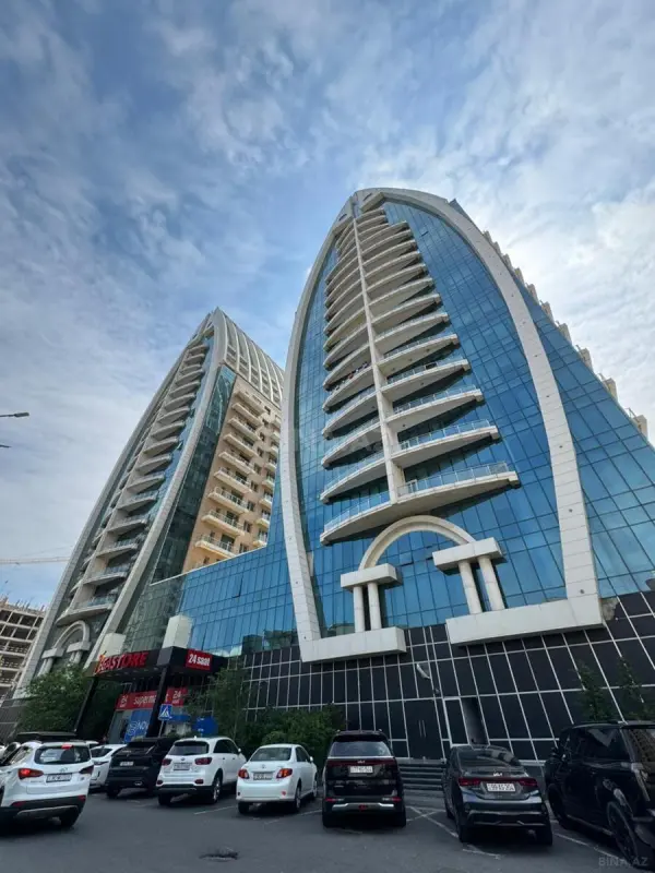 Kirayə verilir 3 otaqlı mənzil 158 m²